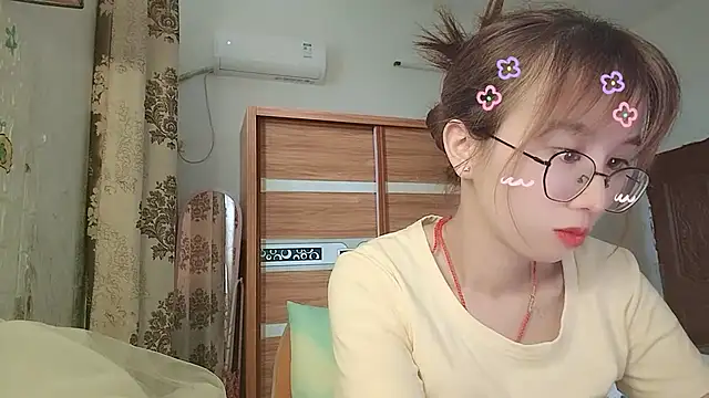 Lili 666 online show from July 30, 2026, 7:18 am