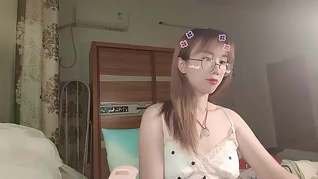 Lili 666 online show from July 29, 2026, 3:55 pm