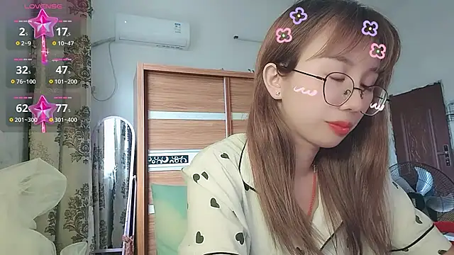 Lili 666 online show from June 30, 2026, 7:30 am