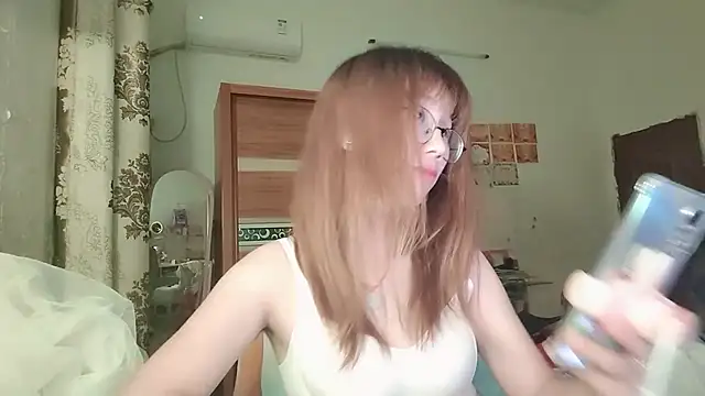 Lili 666 online show from July 27, 2026, 4:58 pm