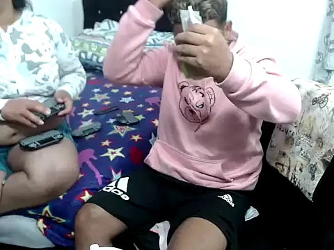 Snapshot of Boycuriousxxx chatting on November 16, 2025, 11:26 am Boycuriousxxx online show from November 16, 2025, 11:26 am