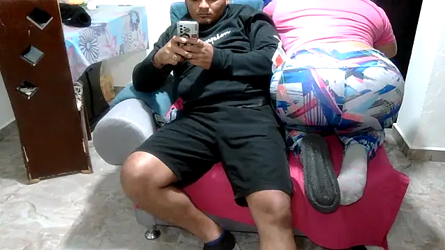 Snapshot of Boycuriousxxx chatting on June 9, 2026, 10:33 pm Boycuriousxxx online show from June 9, 2026, 10:33 pm
