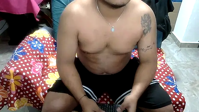 Snapshot of Boycuriousxxx chatting on July 15, 2026, 12:12 pm Boycuriousxxx online show from July 15, 2026, 12:12 pm