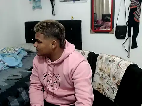 Snapshot of Boycuriousxxx chatting on November 7, 2025, 1:59 pm Boycuriousxxx online show from November 7, 2025, 1:59 pm