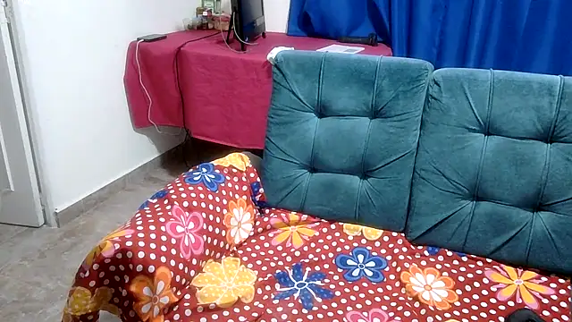 Snapshot of Boycuriousxxx chatting on July 8, 2026, 10:38 am Boycuriousxxx online show from July 8, 2026, 10:38 am
