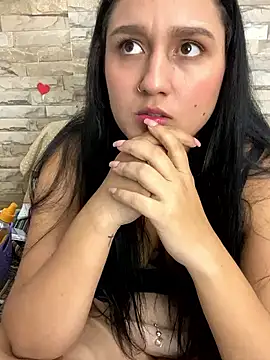 Snapshot of saray_gomez22 chatting on February 23, 2025, 5:34 am saray gomez22 online show from February 23, 2025, 5:34 am