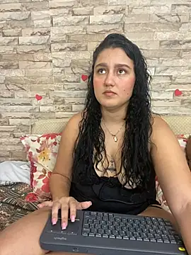 Snapshot of saray_gomez22 chatting on February 21, 2025, 1:55 am saray gomez22 online show from February 21, 2025, 1:55 am