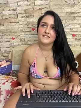 Snapshot of saray_gomez22 chatting on February 22, 2025, 4:18 am saray gomez22 online show from February 22, 2025, 4:18 am