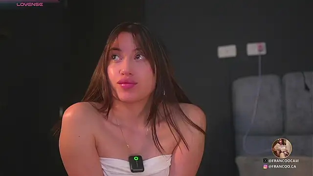 eimy22 online show from November 4, 2025, 10:02 pm