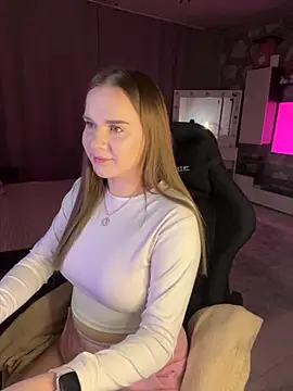 Snapshot of Lexi_noah chatting on November 17, 2025, 9:19 pm Lexi noah online show from November 17, 2025, 9:19 pm