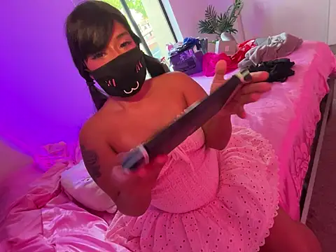 Onlypawzz online show from June 3, 2026, 2:34 am