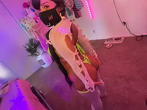 Onlypawzz online show from June 7, 2026, 12:49 am