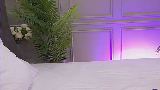 Snapshot of TrishaWinslet chatting on November 23, 2025, 5:06 am TrishaWinslet online show from November 23, 2025, 5:06 am