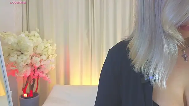 Snapshot of JessRosen chatting on October 18, 2025, 3:19 am JessRosen online show from October 18, 2025, 3:19 am