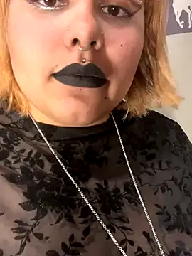 Snapshot of CrisyFerreira chatting on October 3, 2025, 7:26 pm CrisyFerreira online show from October 3, 2025, 7:26 pm