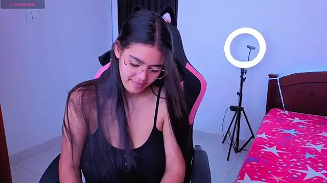 Snapshot of Victoriacarmo chatting on September 25, 2025, 4:24 pm Victoriacarmo online show from September 25, 2025, 4:24 pm