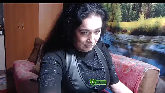 Snapshot of RositaSky chatting on December 14, 2025, 1:12 am RositaSky online show from December 14, 2025, 1:12 am