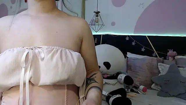 DanniAbbey online show from December 14, 2025, 12:00 pm