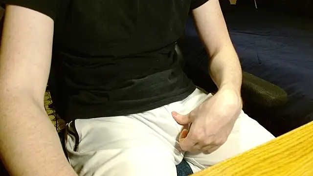 Snapshot of readytocome90 chatting on April 1, 2026, 2:02 am readytocome90 online show from April 1, 2026, 2:02 am