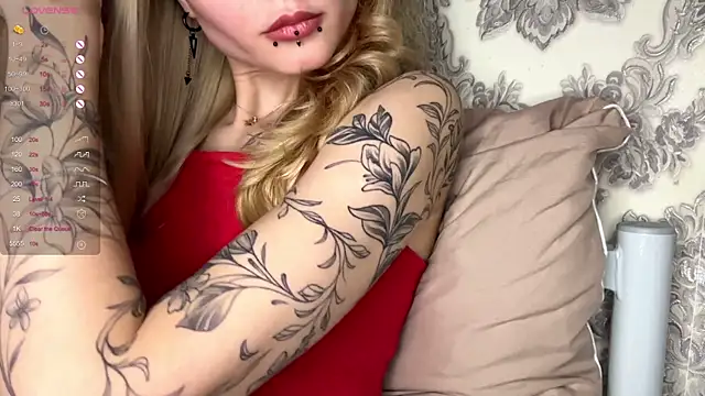 Snapshot of MarthaGees chatting on November 9, 2025, 4:00 pm MarthaGees online show from November 9, 2025, 4:00 pm