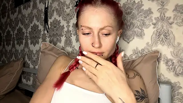 Snapshot of MarthaGees chatting on November 27, 2025, 5:24 pm MarthaGees online show from November 27, 2025, 5:24 pm