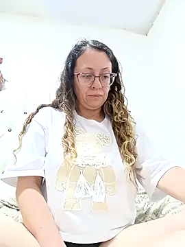 Snapshot of miss_hanna07 chatting on December 1, 2025, 11:05 pm miss hanna07 online show from December 1, 2025, 11:05 pm