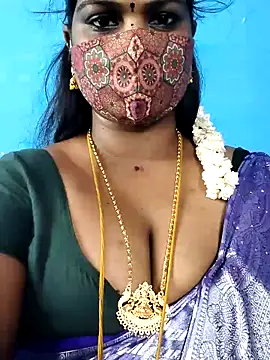 Snapshot of mayaa2u chatting on June 13, 2026, 3:21 pm mayaa2u online show from June 13, 2026, 3:21 pm