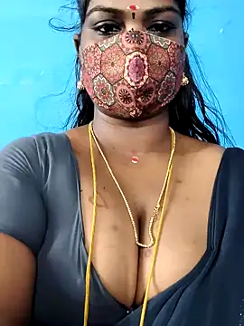 Snapshot of mayaa2u chatting on June 2, 2026, 5:57 pm mayaa2u online show from June 2, 2026, 5:57 pm