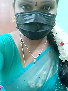 Snapshot of malliga98 chatting on November 18, 2025, 7:28 pm malliga98 online show from November 18, 2025, 7:28 pm