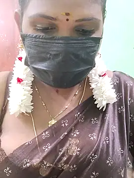 Snapshot of malliga98 chatting on October 25, 2025, 5:24 pm malliga98 online show from October 25, 2025, 5:24 pm