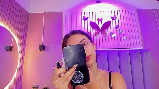 Snapshot of diosa_cristal chatting on November 22, 2025, 3:38 am diosa cristal online show from November 22, 2025, 3:38 am