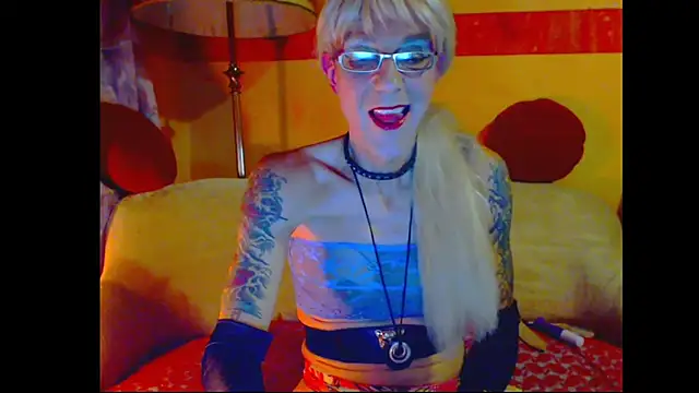 cuxladyboy online show from October 11, 2025, 12:11 am