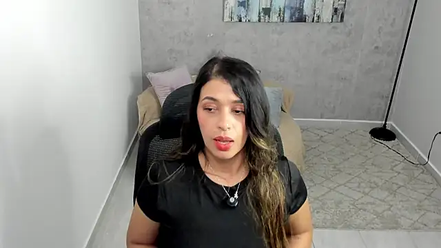 Snapshot of gia_watsonn chatting on June 20, 2026, 6:24 pm gia watsonn online show from June 20, 2026, 6:24 pm