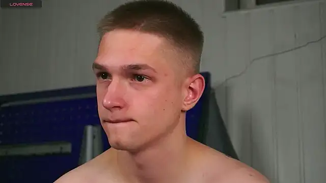 Snapshot of dustyn_fox chatting on October 18, 2025, 4:31 pm dustyn fox online show from October 18, 2025, 4:31 pm