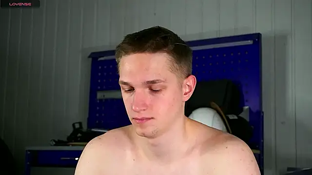 dustyn fox online show from February 2, 2026, 9:52 am