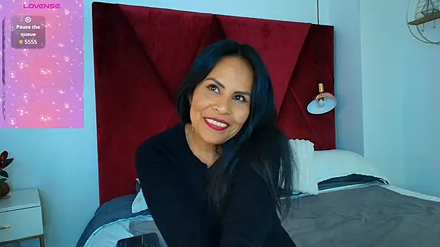 Snapshot of Anthonelaa__ chatting on June 9, 2026, 8:21 pm Anthonelaa online show from June 9, 2026, 8:21 pm