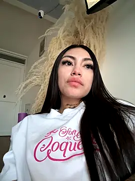 Snapshot of Effy_Bonny chatting on October 31, 2025, 10:27 pm Effy Bonny online show from October 31, 2025, 10:27 pm