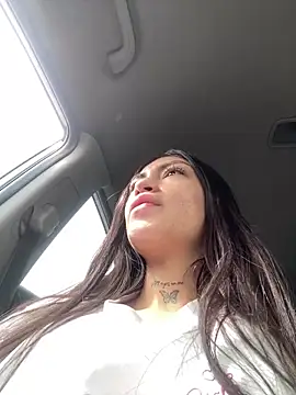 Snapshot of Effy_Bonny chatting on October 16, 2025, 2:03 pm Effy Bonny online show from October 16, 2025, 2:03 pm