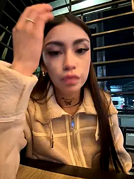 Snapshot of Effy_Bonny chatting on November 14, 2025, 12:58 am Effy Bonny online show from November 14, 2025, 12:58 am