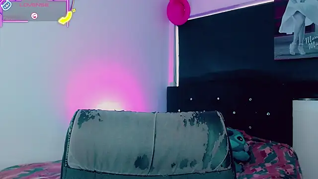 Kendall hornyy online show from May 7, 2026, 7:39 pm