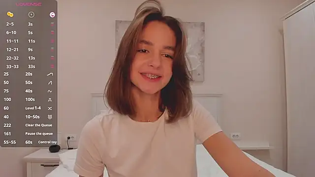 JudyAngil online show from October 25, 2025, 6:12 am