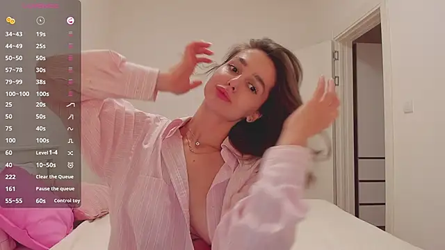 JudyAngil online show from November 7, 2025, 7:18 pm