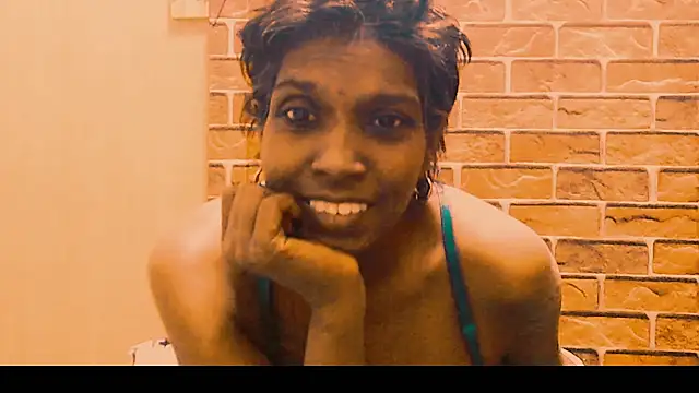 Snapshot of Fuckable_Nasty_MILF chatting on June 24, 2026, 4:33 am Fuckable Nasty MILF online show from June 24, 2026, 4:33 am