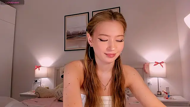 Snapshot of diana_nier chatting on June 5, 2026, 7:30 pm diana nier online show from June 5, 2026, 7:30 pm