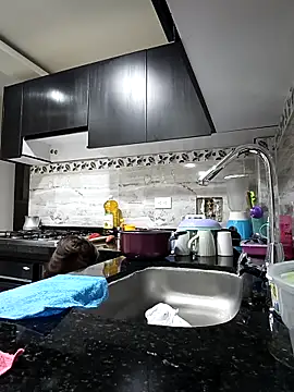 sexy-latin10 online show from March 11, 2026, 1:27 pm