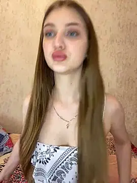 MollyDolle online show from December 13, 2024, 9:30 pm