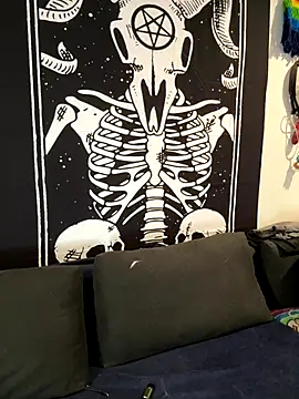 ThicBunz online show from November 24, 2025, 4:40 pm