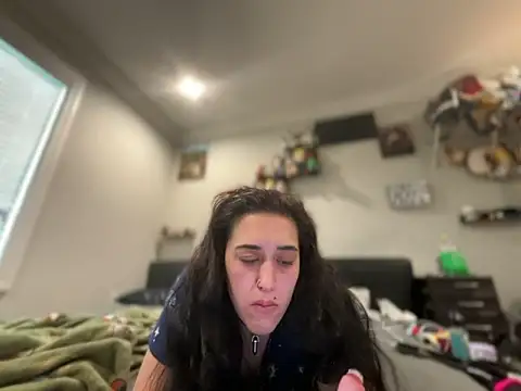 ThicBunz online show from May 1, 2026, 1:05 pm