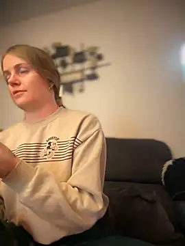 Snapshot of Piinkpandora chatting on February 18, 2026, 9:55 pm Piinkpandora online show from February 18, 2026, 9:55 pm