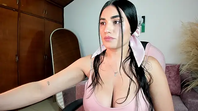 Alheli 16 online show from January 9, 2026, 12:01 pm